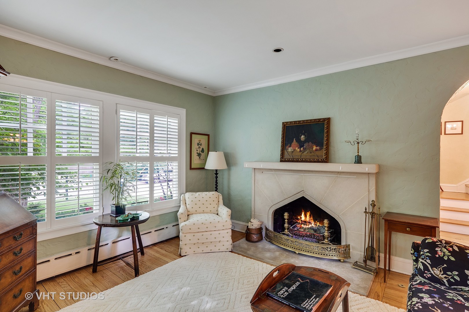 1049 Chatfield Road Winnetka, IL 60093 - Photo 4 of 32 Gallery Image 4