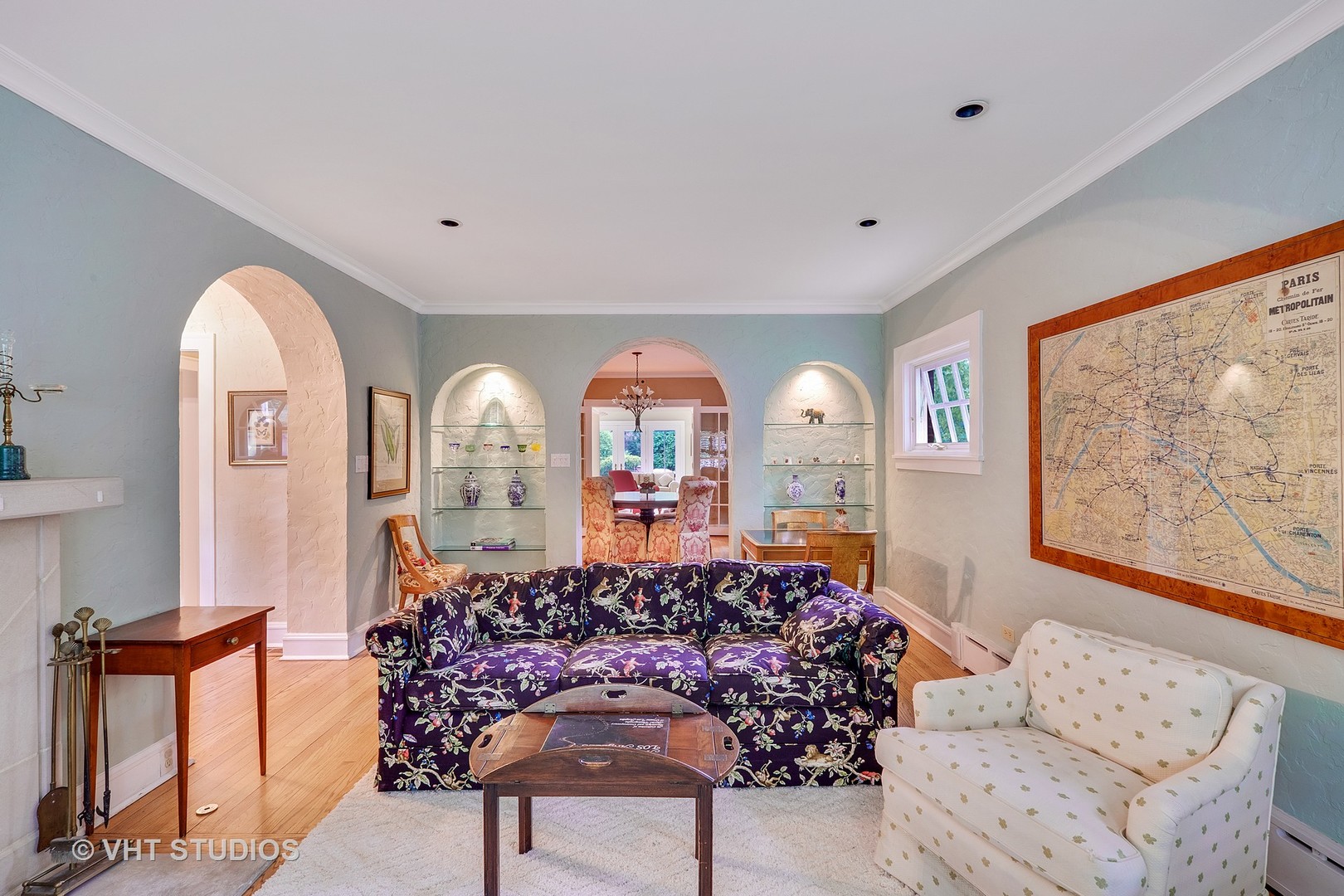 1049 Chatfield Road Winnetka, IL 60093 - Photo 5 of 32 Gallery Image 5