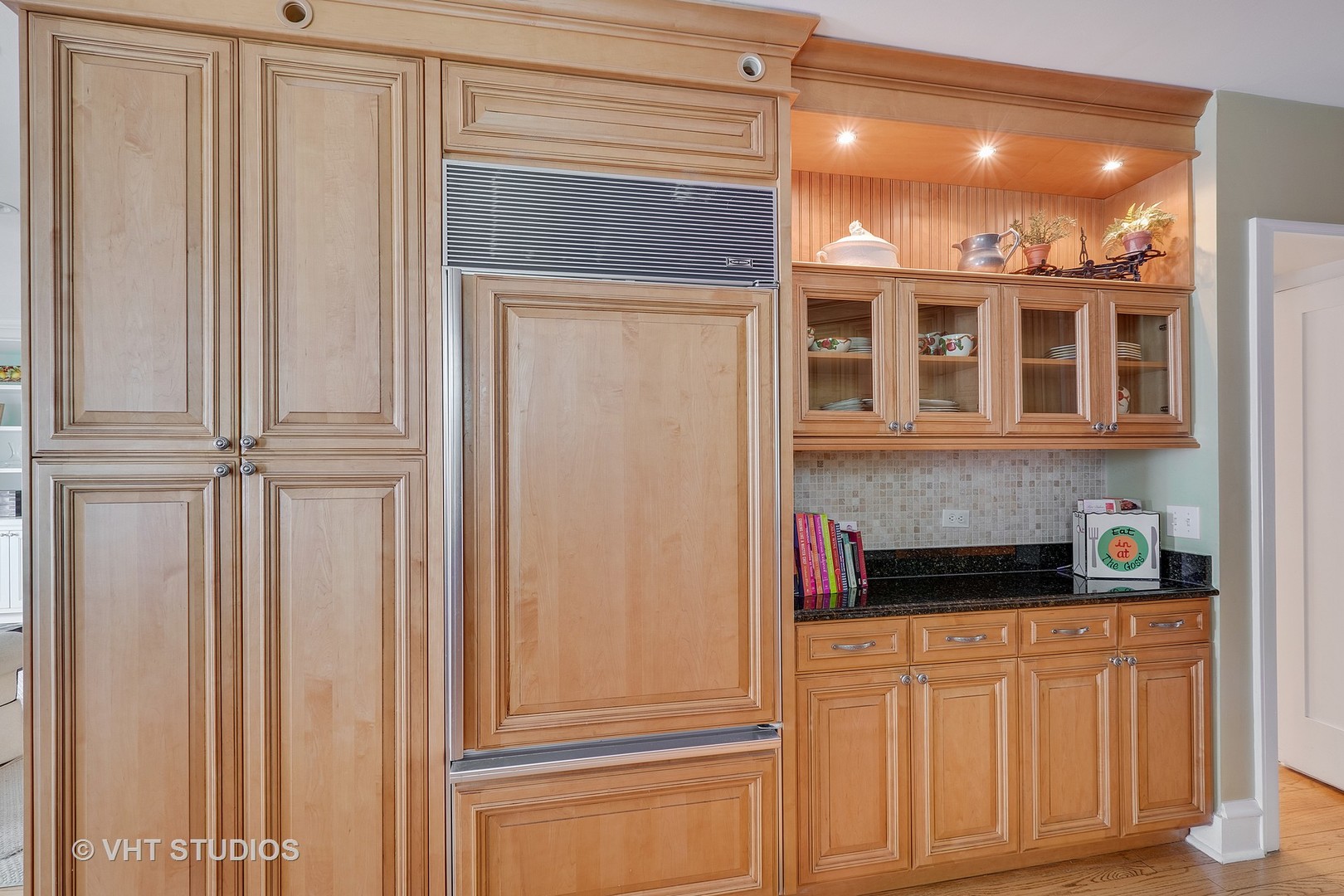 1049 Chatfield Road Winnetka, IL 60093 - Photo 8 of 32 Gallery Image 8