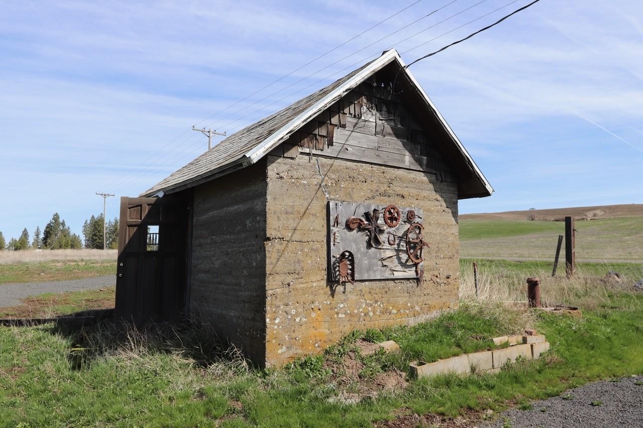 13818 South Keeney Road Spokane, WA 99224 - Photo 2 of 35