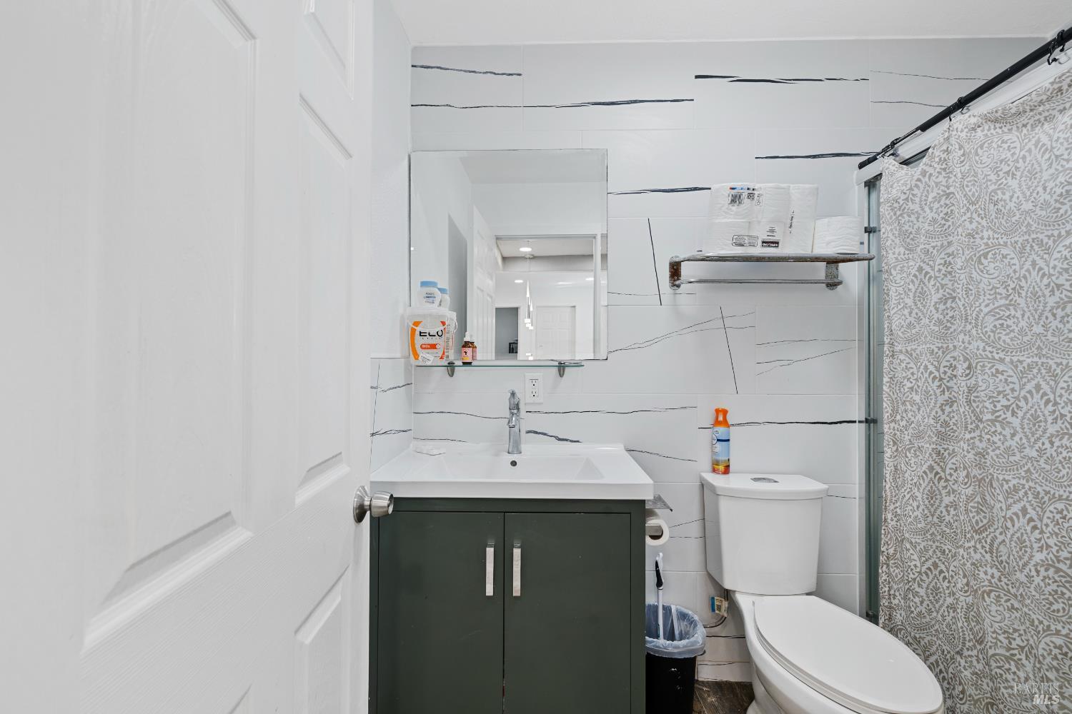 923 Kelvin Road El Sobrante, CA 94803 - Photo 16 of 17