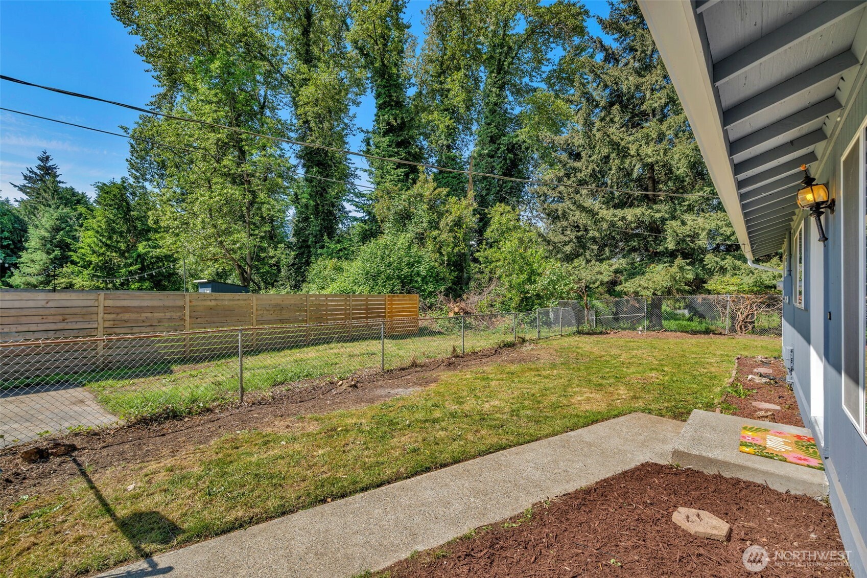 12833 9th Avenue Southwest Burien, WA 98146 - Photo 3 of 39