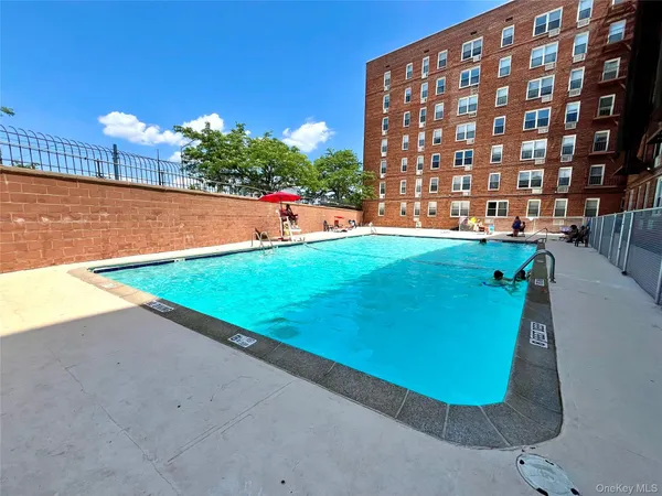 $599,000 | 46-01 39th Avenue, Unit 106 | Sunnyside