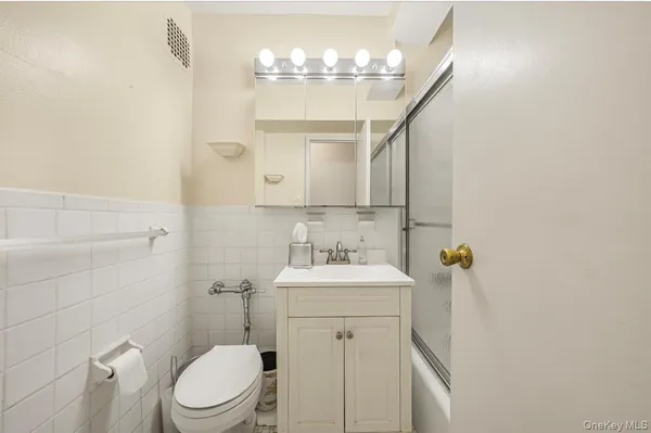 $599,000 | 46-01 39th Avenue, Unit 106 | Sunnyside