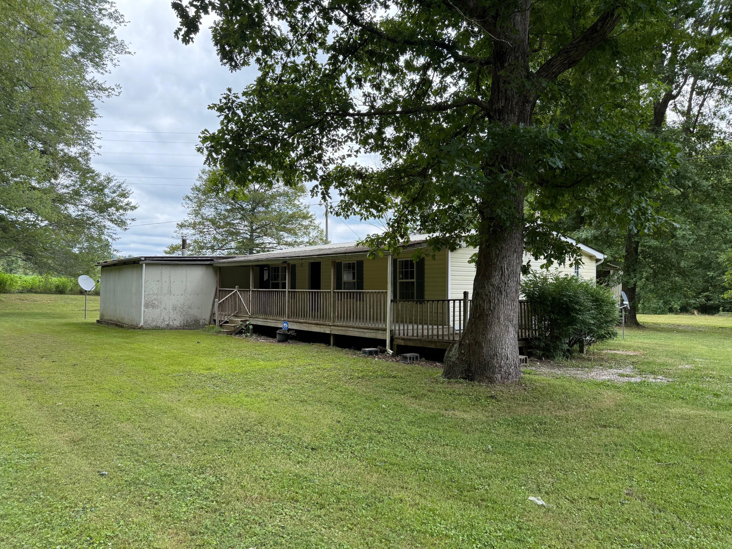 240 Hurricane Road Waynesburg, KY 40489 - Photo 2 of 43 IMG_0071