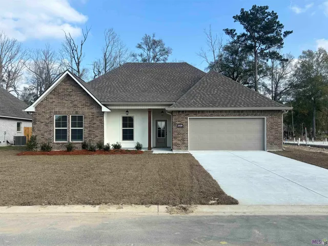$2,300 | 23220 Kudu Trl Drive, Denham Springs, LA 70726