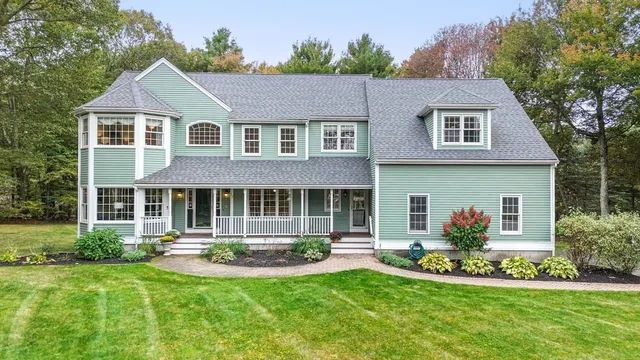 $1,175,000 | 29 Lawrence Drive, Franklin, MA 02038