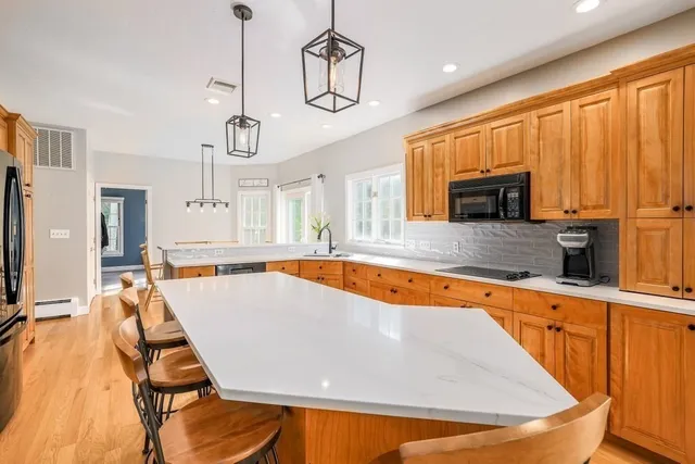 $1,175,000 | 29 Lawrence Drive, Franklin, MA 02038