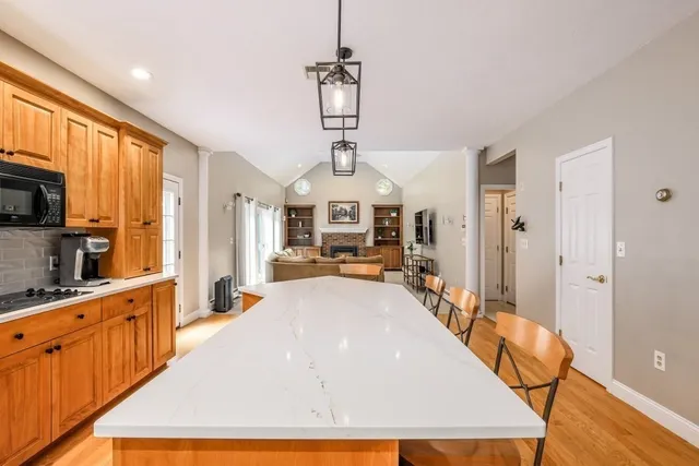 $1,175,000 | 29 Lawrence Drive, Franklin, MA 02038