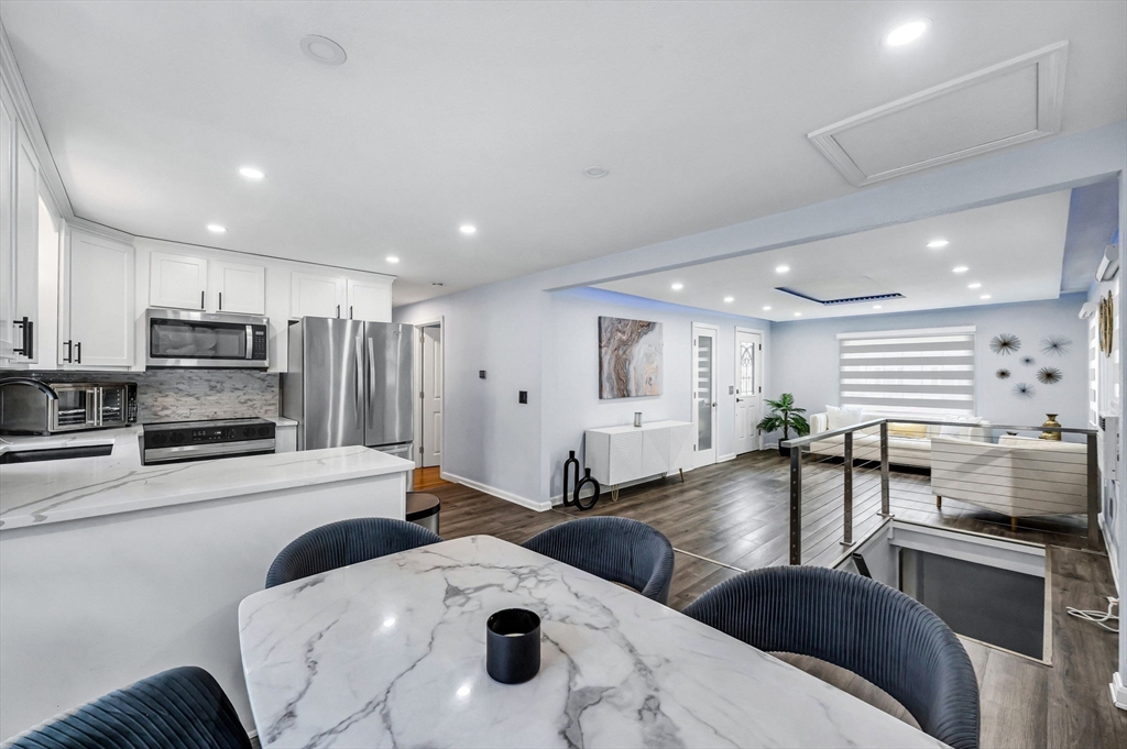 214 Spear Road Springfield, MA 01119 - Photo 13 of 40
