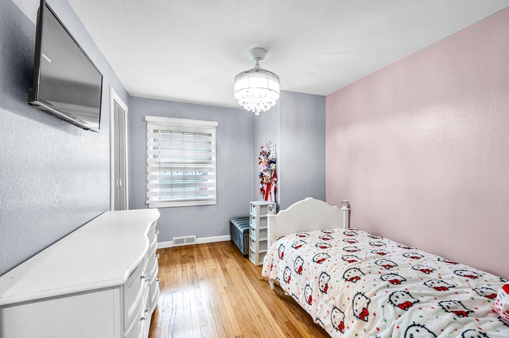 214 Spear Road Springfield, MA 01119 - Photo 17 of 40