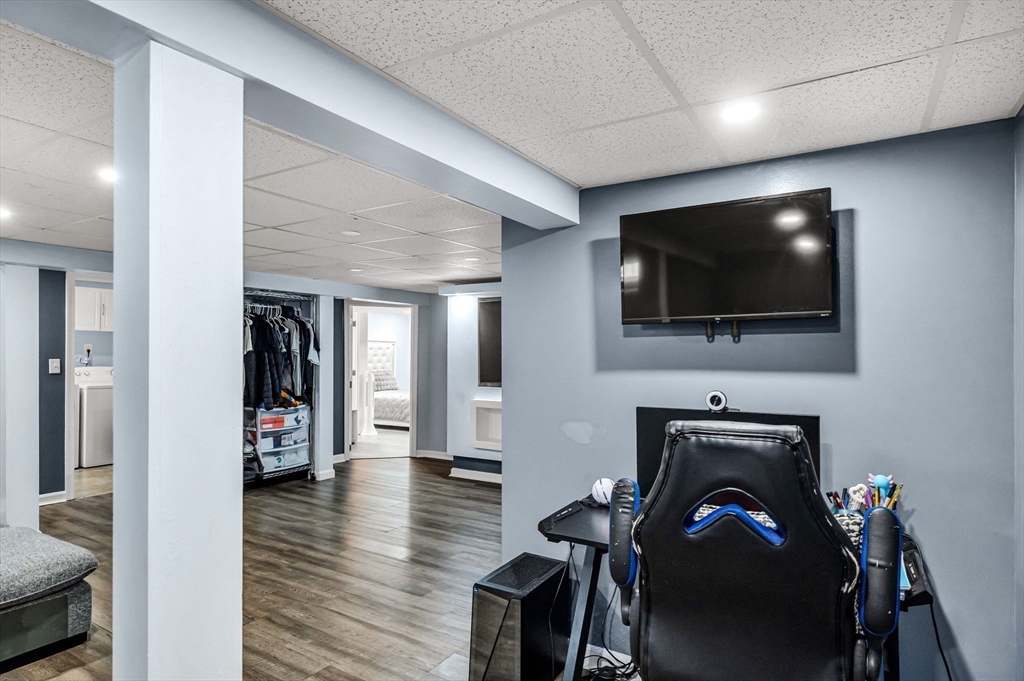 214 Spear Road Springfield, MA 01119 - Photo 23 of 40
