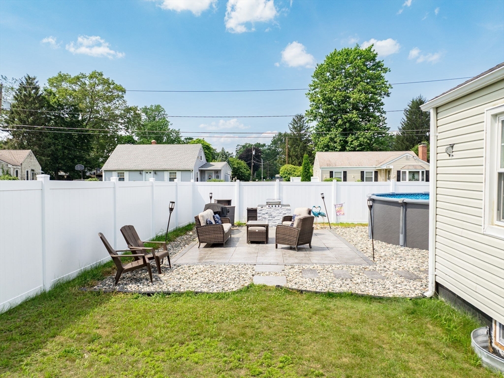 214 Spear Road Springfield, MA 01119 - Photo 33 of 40