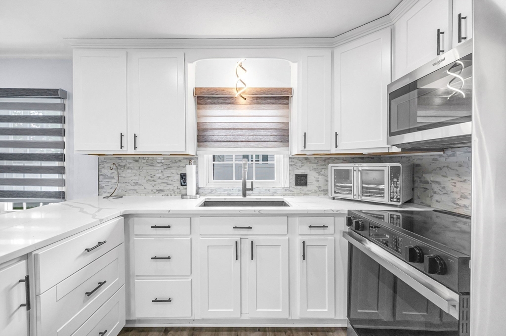 214 Spear Road Springfield, MA 01119 - Photo 10 of 40