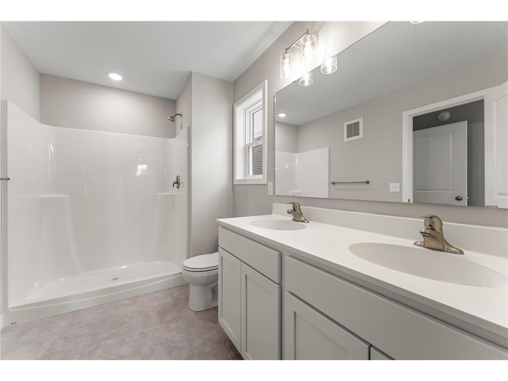 1596 76th Street West Inver Grove Heights, MN 55077 - Photo 13 of 37