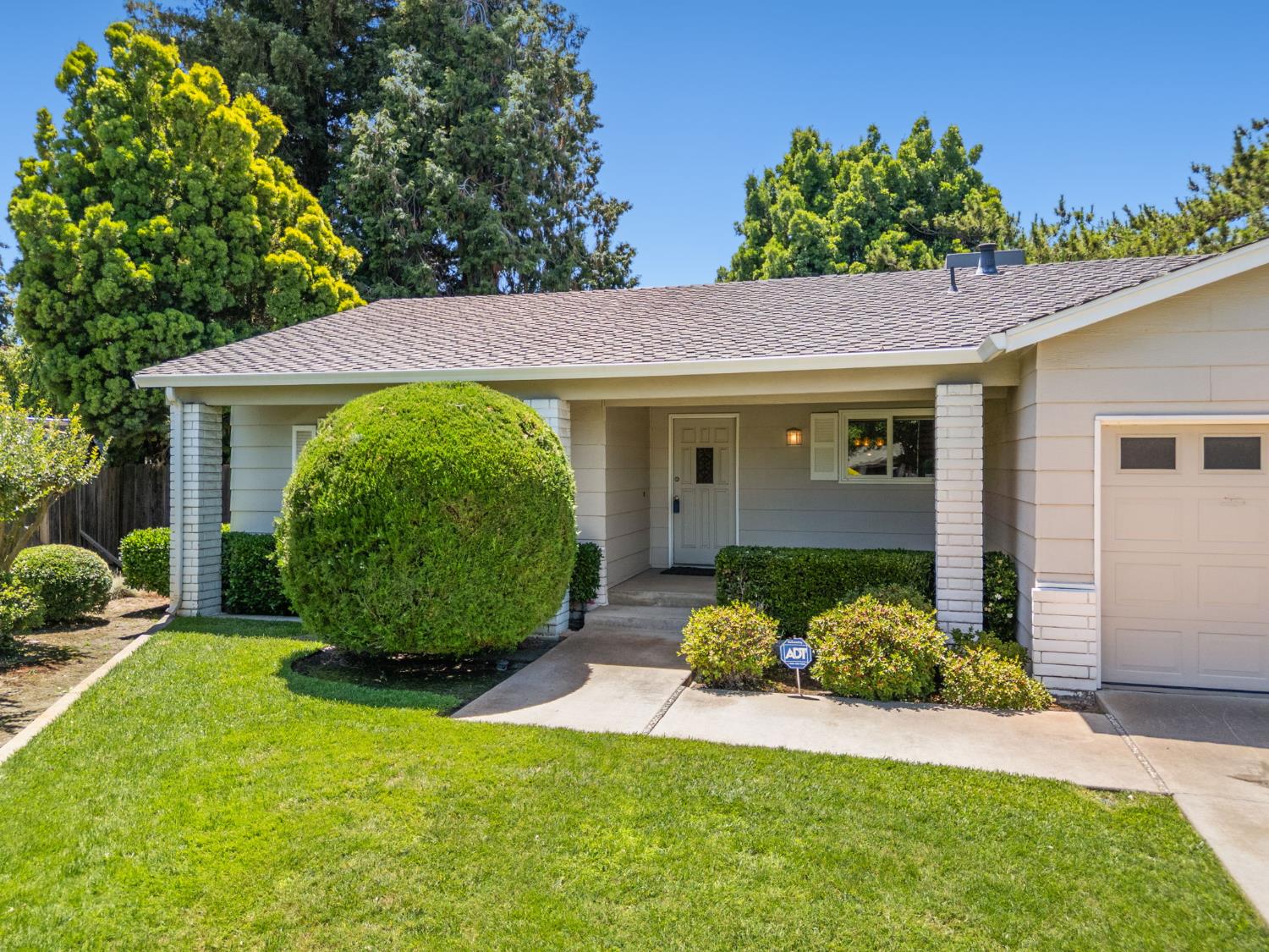 2628 Turquoise Court Modesto, CA 95355 - Photo 3 of 39