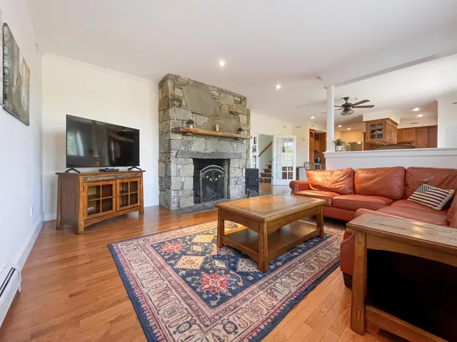 $1,499,000 | 423 Taft Family Road, Hartford, VT 05059