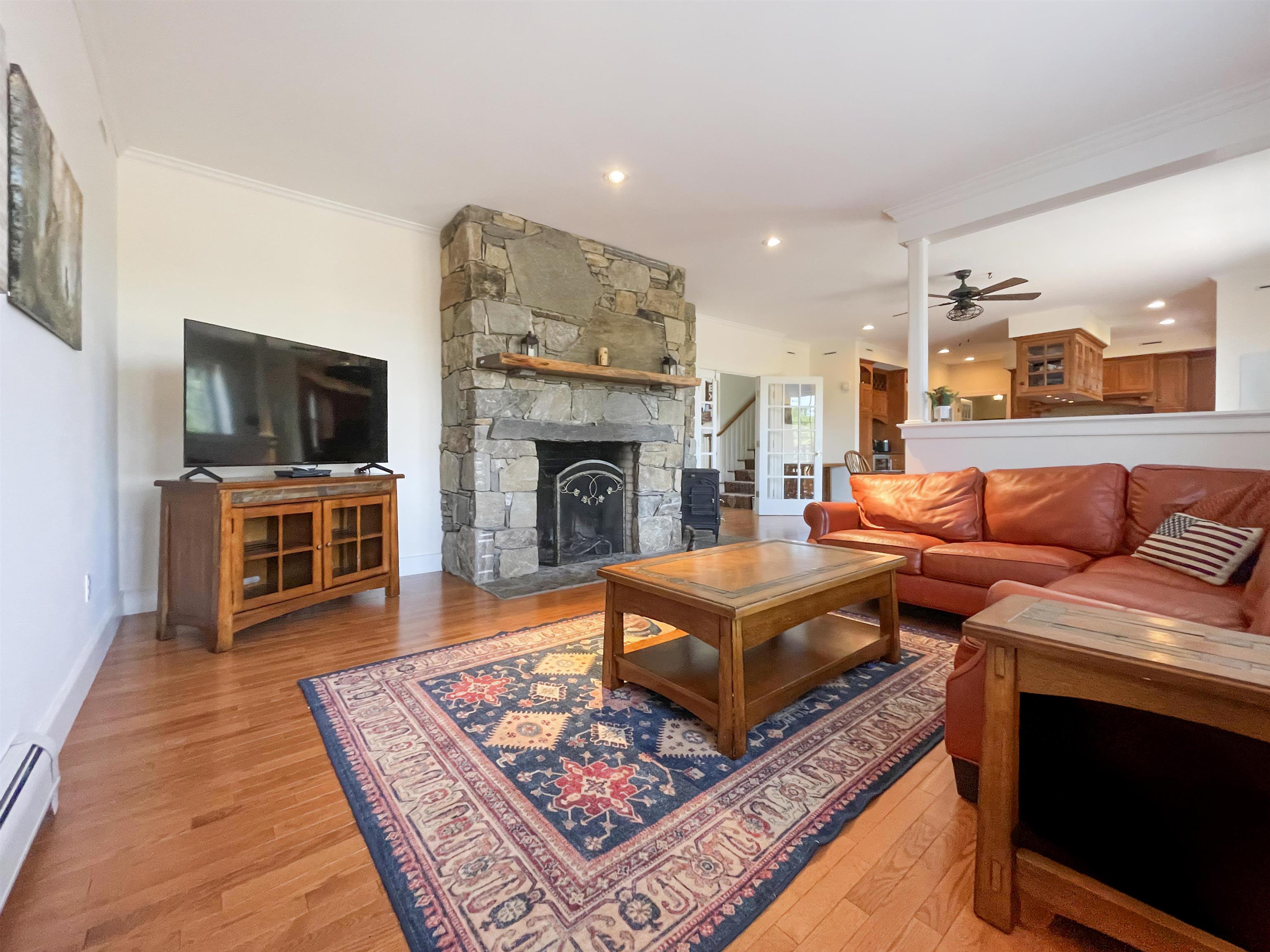 423 Taft Family Road Hartford, VT 05059 - Photo 11 of 58