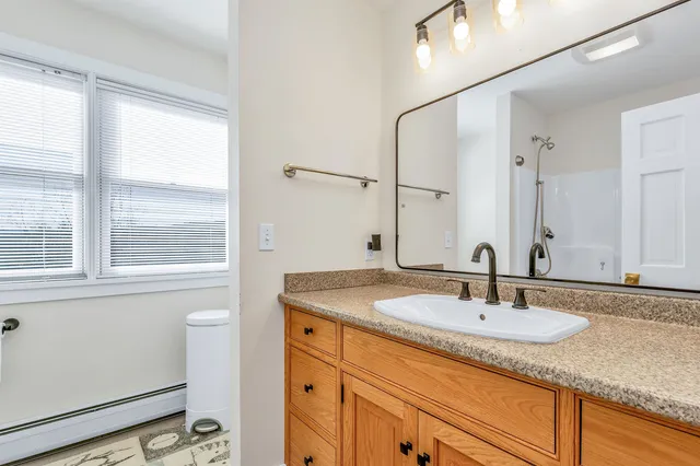 $1,499,000 | 423 Taft Family Road, Hartford, VT 05059