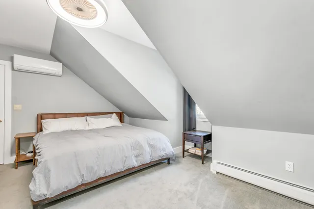 $1,499,000 | 423 Taft Family Road, Hartford, VT 05059