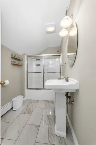 $1,499,000 | 423 Taft Family Road, Hartford, VT 05059