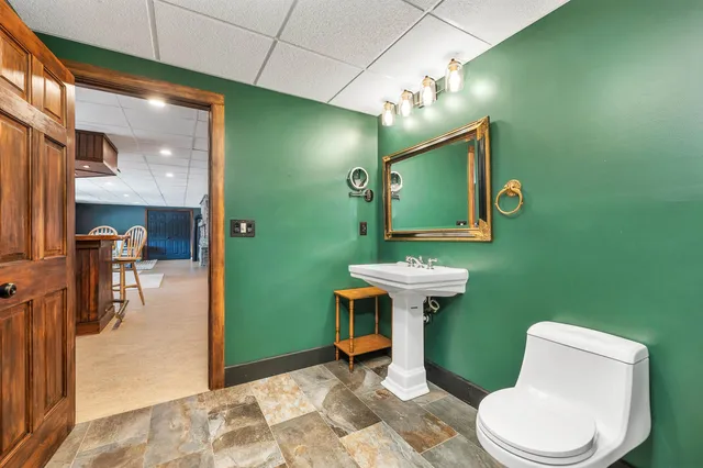 $1,499,000 | 423 Taft Family Road, Hartford, VT 05059