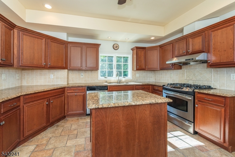 232 Ridge Road West Milford, NJ 07480 - Photo 3 of 50