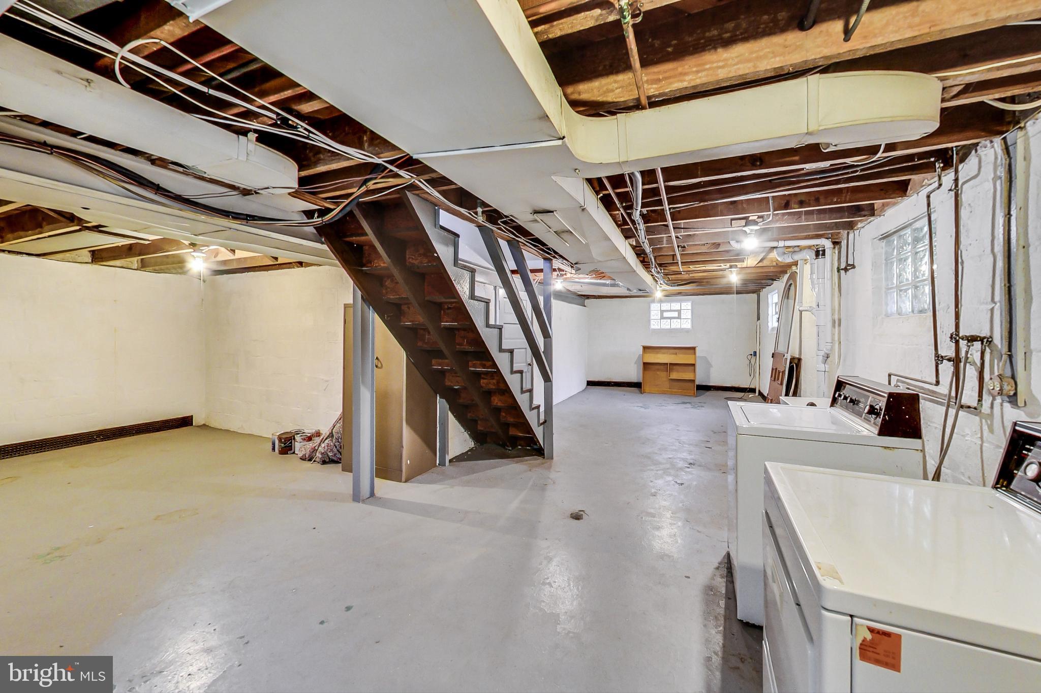 10015 Sutherland Road Silver Spring, MD 20901 - Photo 33 of 43