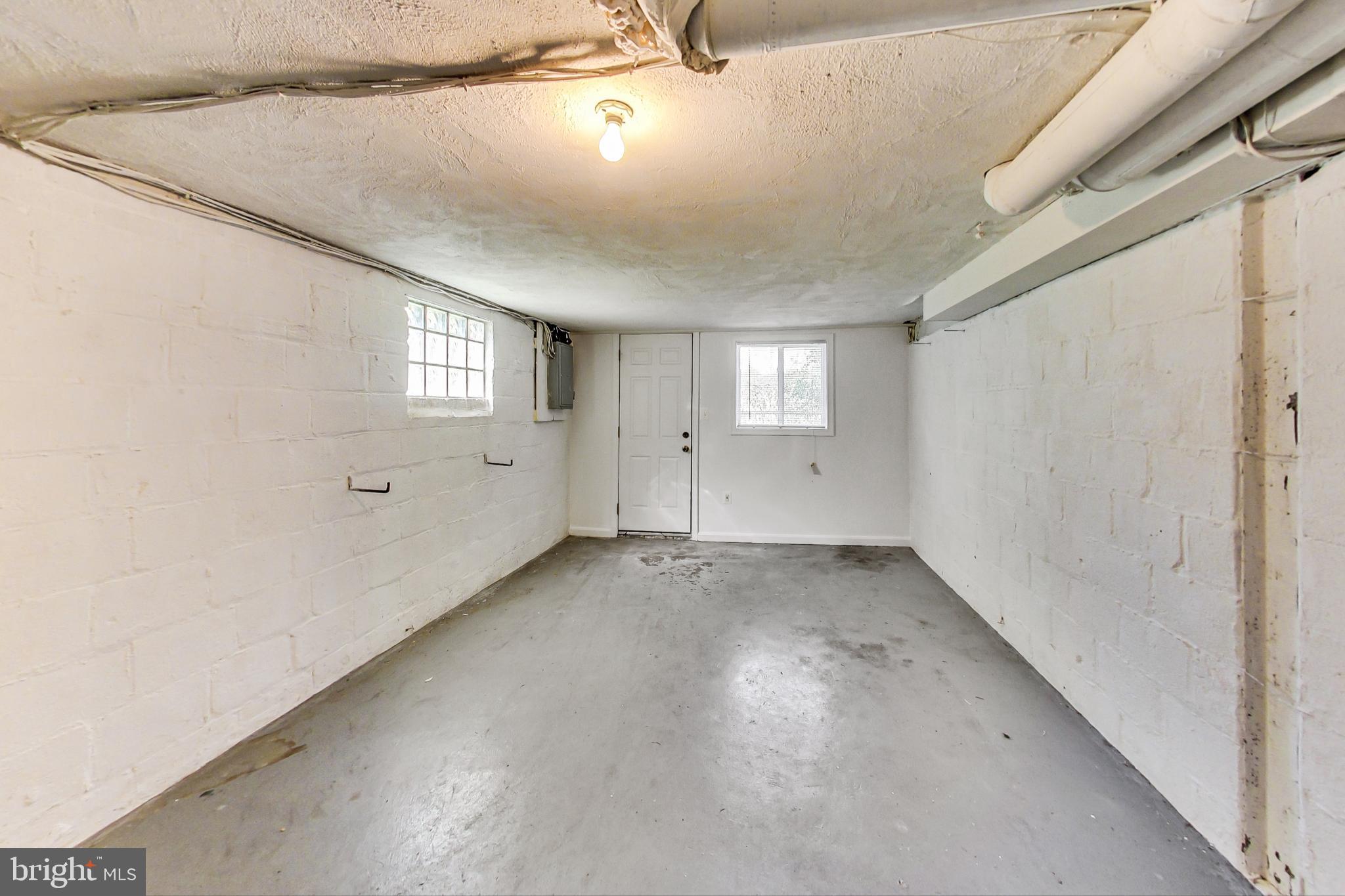 10015 Sutherland Road Silver Spring, MD 20901 - Photo 34 of 43