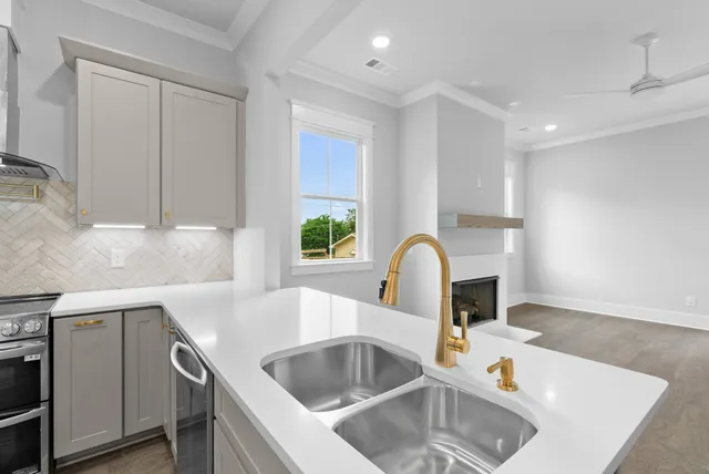 a close view of sink and tap