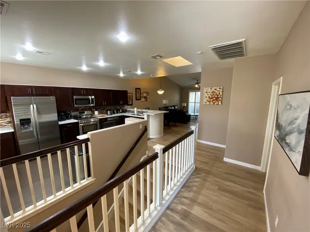 $2,400 | 820 Peachy Canyon Circle, Unit 203, Las Vegas, NV 89144