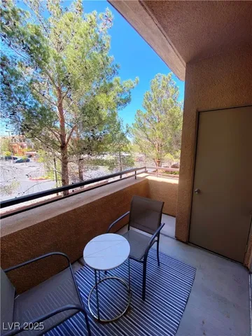 $2,400 | 820 Peachy Canyon Circle, Unit 203, Las Vegas, NV 89144