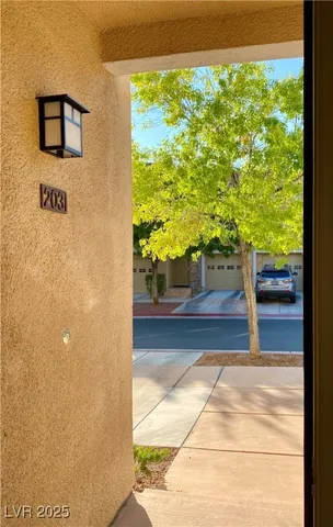 $2,400 | 820 Peachy Canyon Circle, Unit 203, Las Vegas, NV 89144