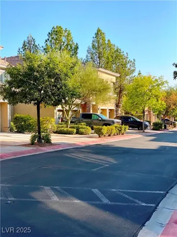 $2,400 | 820 Peachy Canyon Circle, Unit 203, Las Vegas, NV 89144