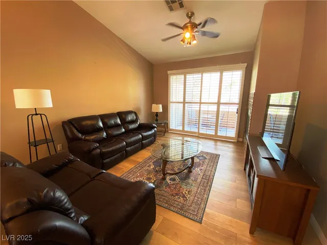 $2,400 | 820 Peachy Canyon Circle, Unit 203, Las Vegas, NV 89144