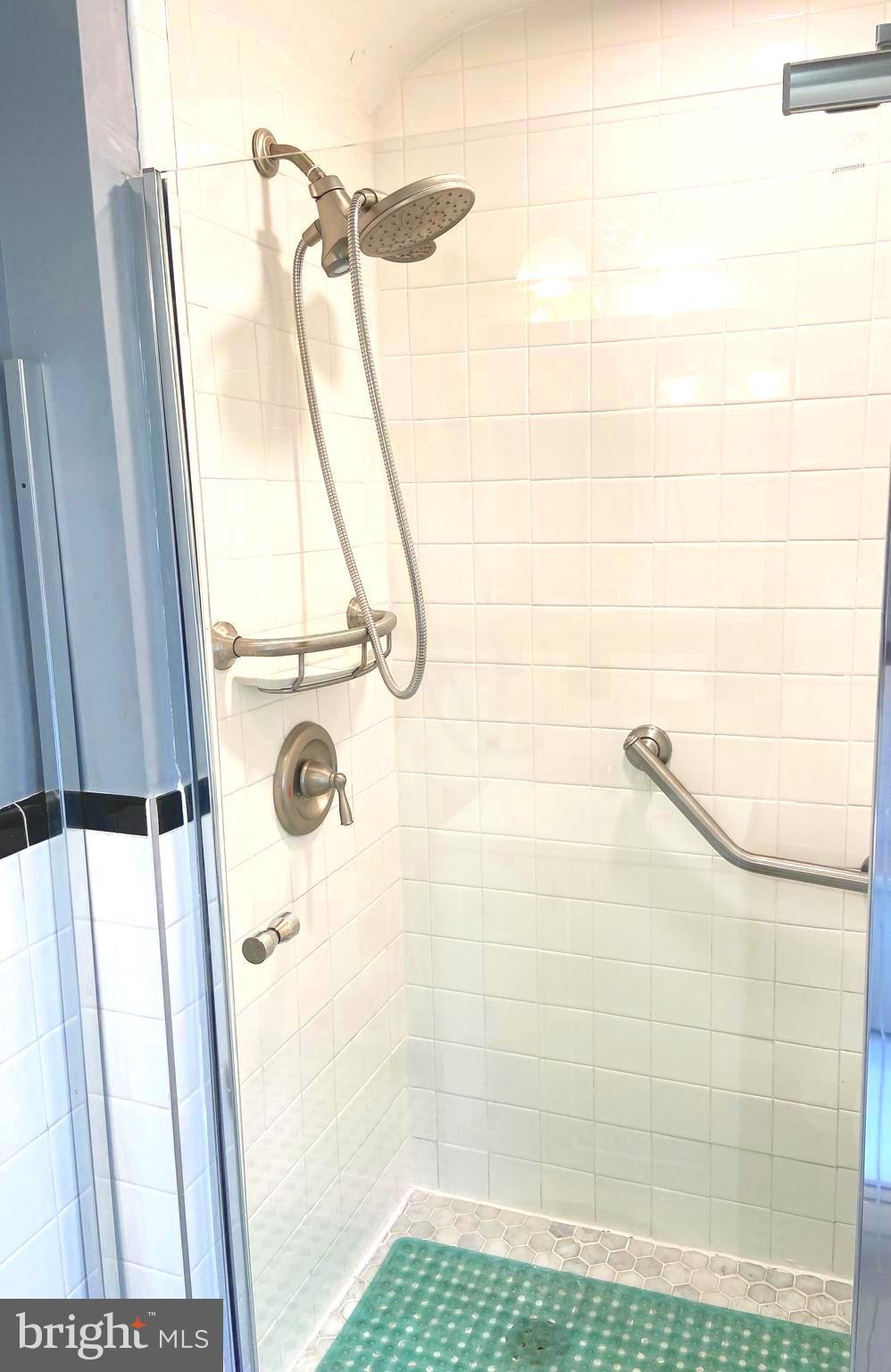 828 Stamford Road Baltimore, MD 21229 - Photo 15 of 17 Gallery Image 15