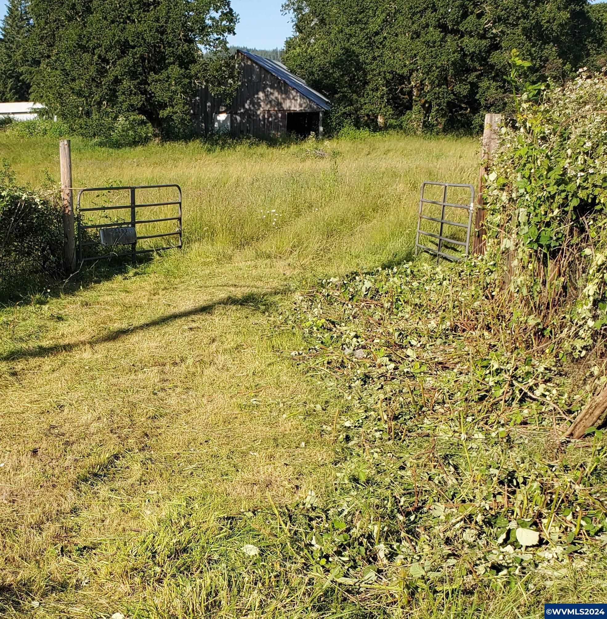 30209 Fairview Road Lebanon, OR 97355 - Photo 4 of 32