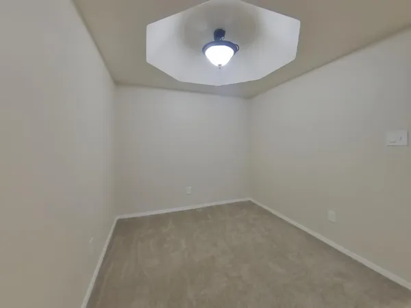$1,499 | 1880 East Morten Avenue, Phoenix, AZ 85020