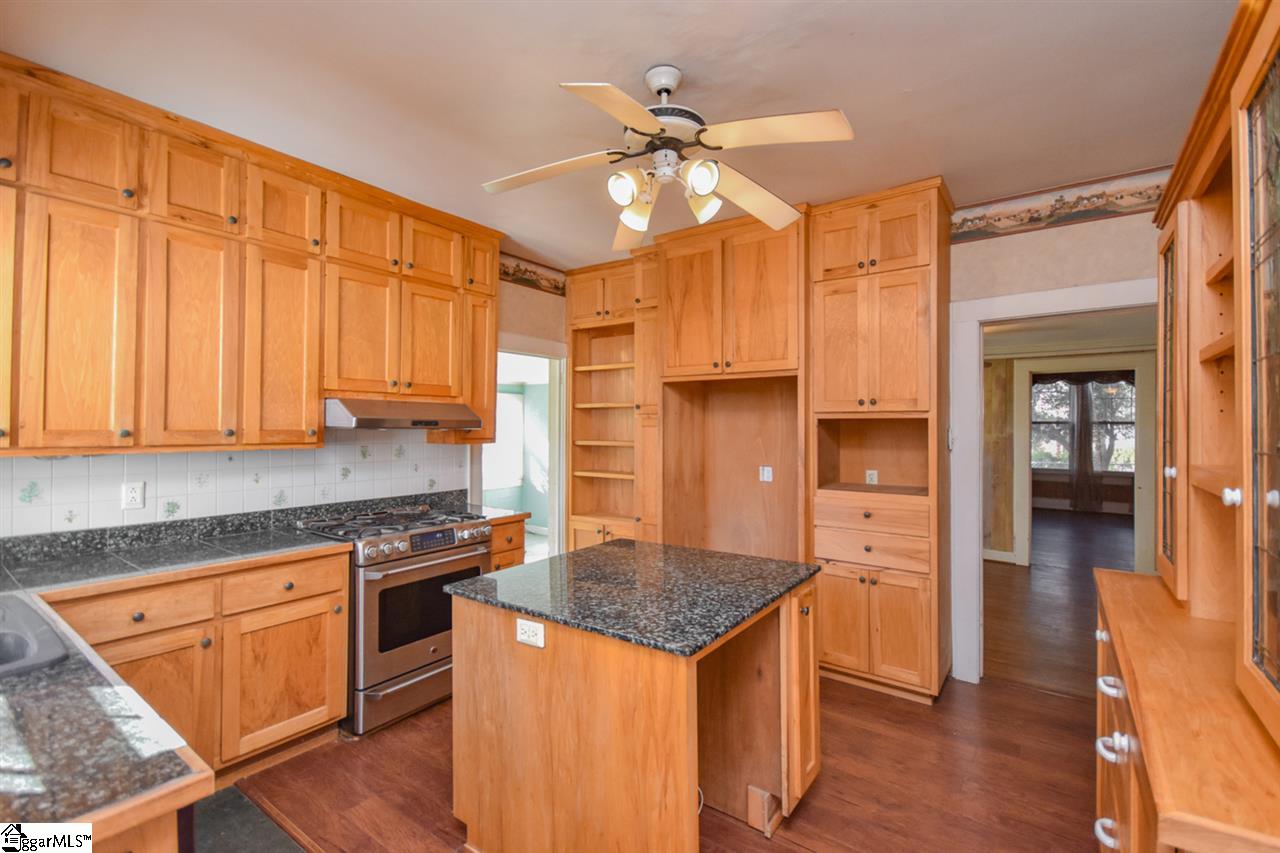 301 North Main Street Fountain Inn, SC 29644 - Photo 7 of 34