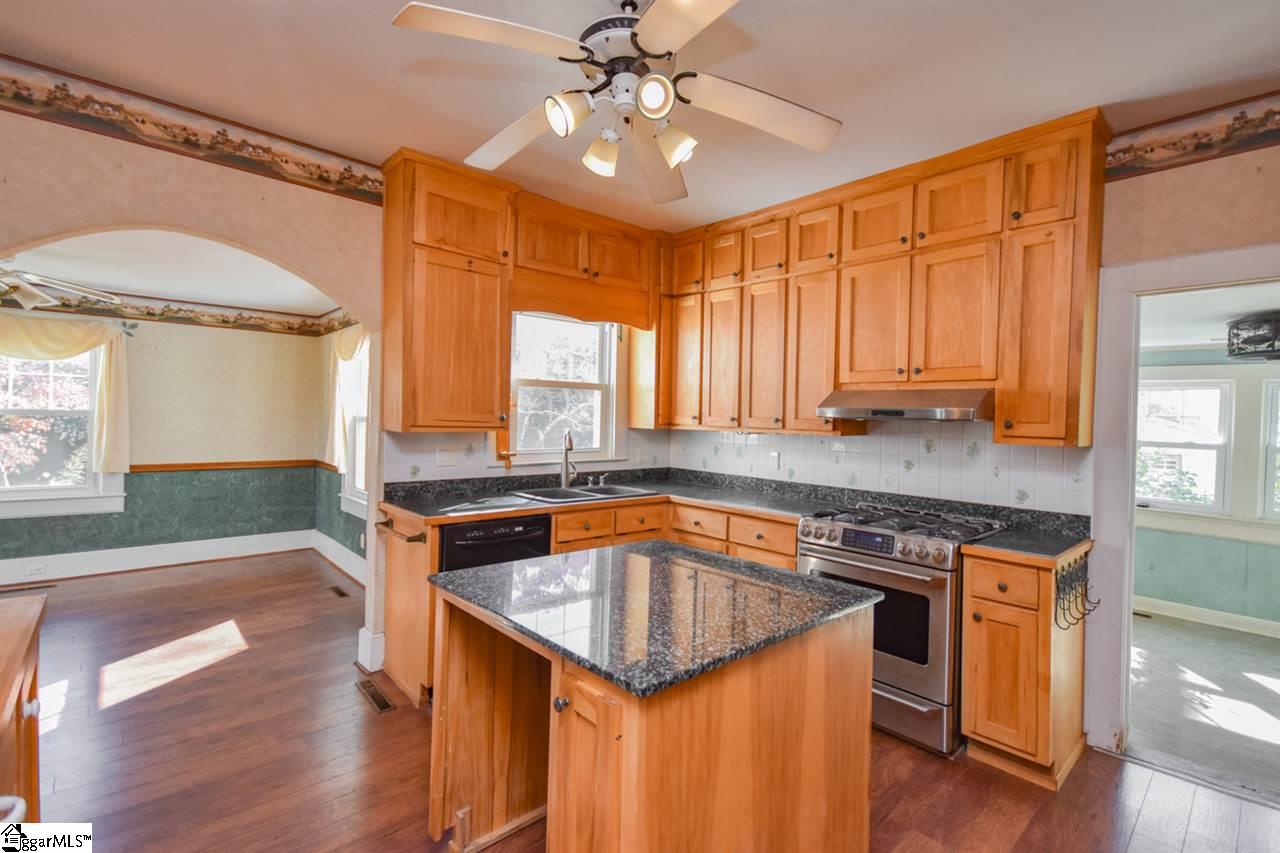 301 North Main Street Fountain Inn, SC 29644 - Photo 9 of 34