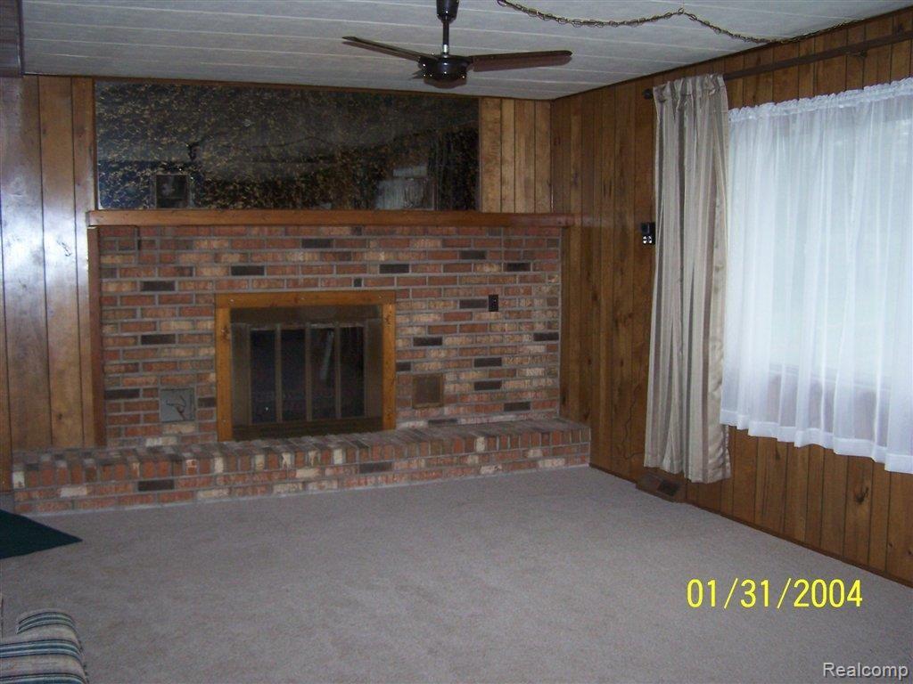 7149 Bergin Road Howell, MI 48843 - Photo 6 of 11 LIVINGROOM.jpg
