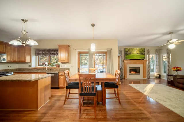 $539,000 | 291 Morgan Valley Drive, Oswego, IL 60543