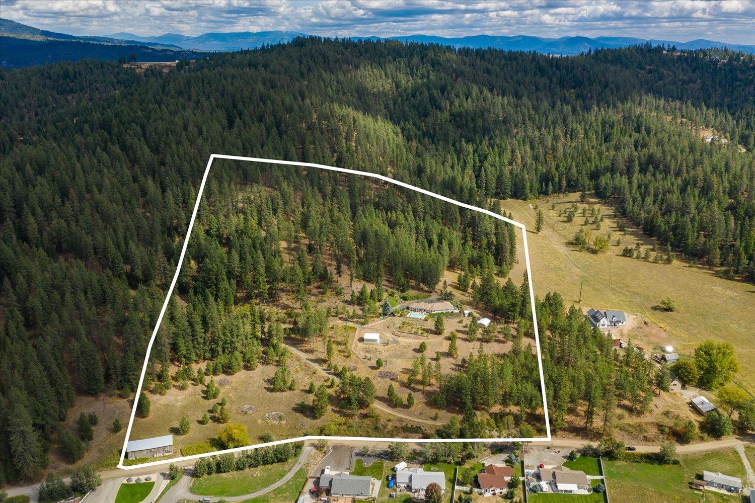 11310 North McCoy Road Newman Lake, WA 99025 - Photo 2 of 50 Gallery Image 2