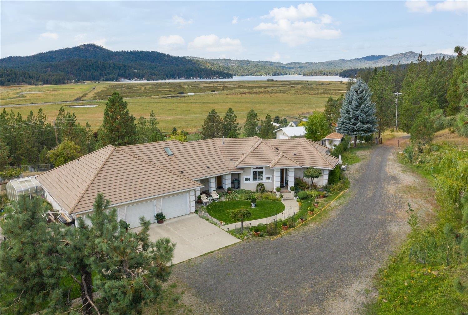 11310 North McCoy Road Newman Lake, WA 99025 - Photo 3 of 50 Gallery Image 3