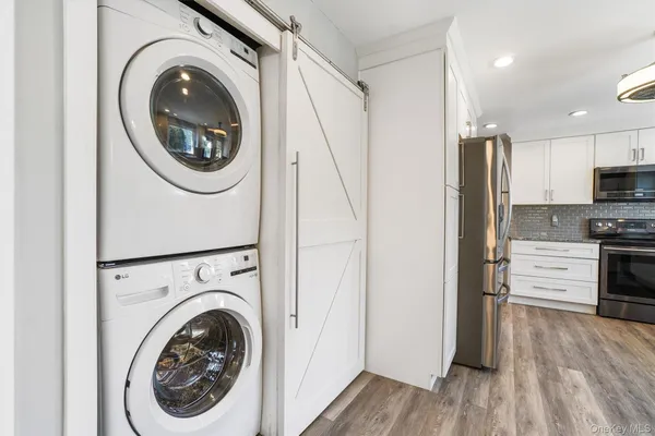 $630,000 | 36 Hasbrouck Drive, Poughkeepsie, NY 12603