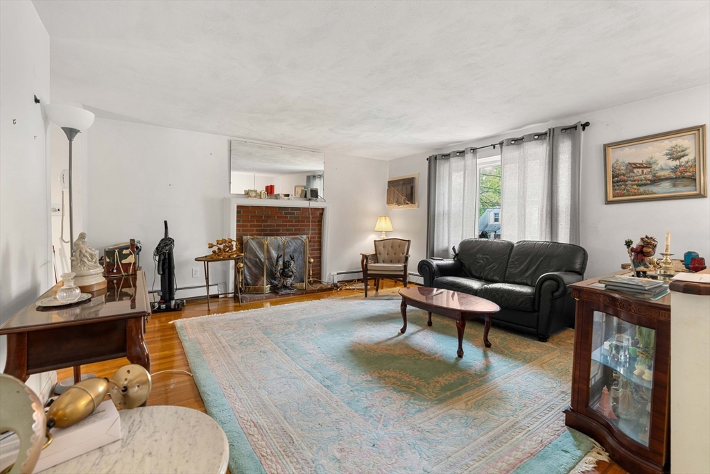 428 Foster Road Tewksbury, MA 01876 - Photo 8 of 15 Gallery Image 8