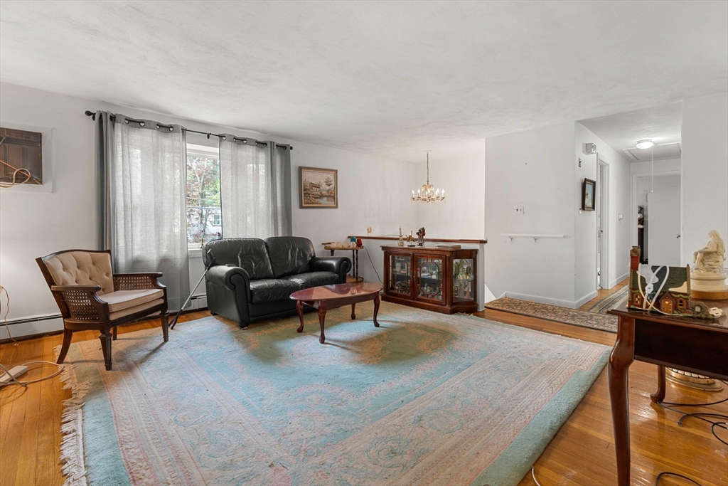 428 Foster Road Tewksbury, MA 01876 - Photo 9 of 15 Gallery Image 9