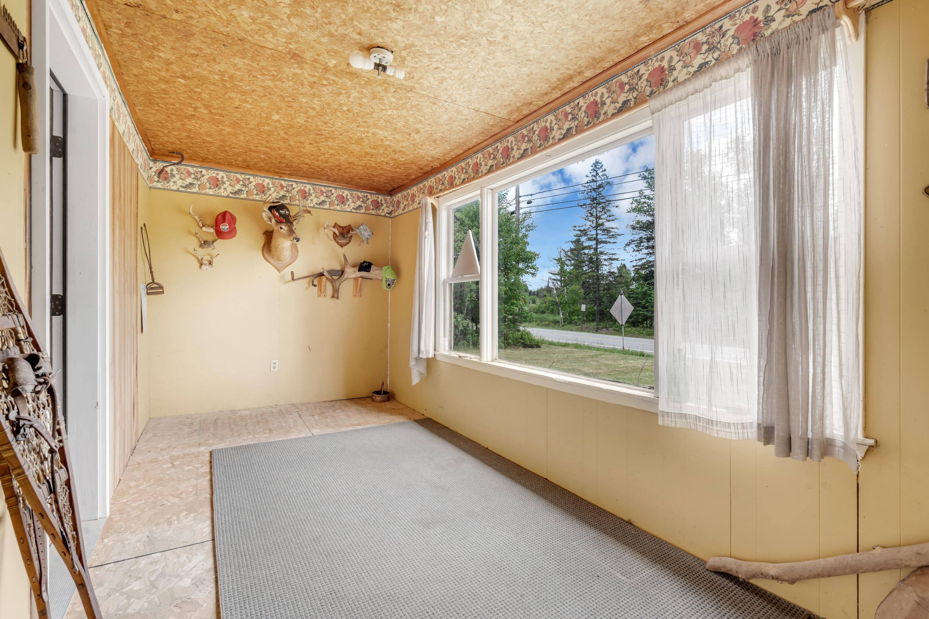 192 Main Street Eustis, ME 04982 - Photo 2 of 32 DSC01017