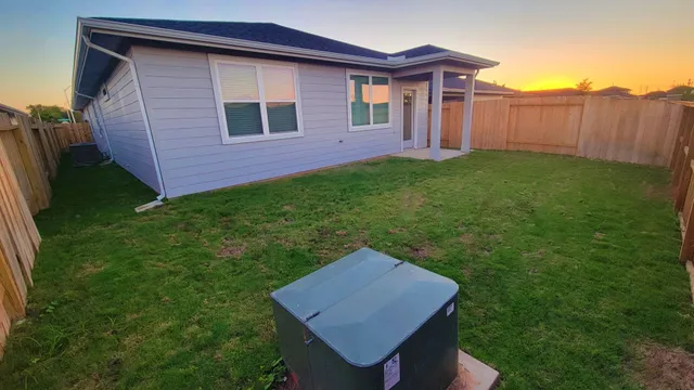 $2,500 | 2907 Stamford Hl Lane, Houston, TX 77047