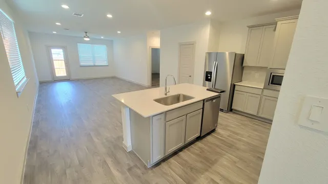 $2,500 | 2907 Stamford Hl Lane, Houston, TX 77047